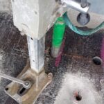 Furo técnico com precisão para passagem de dutos e reforço estrutural.